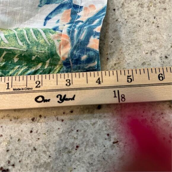 IZOD Men's XL Tropical Hawaiian Floral Short Sleeve Button-Up Shirt Multicolor - Picture 5 of 6